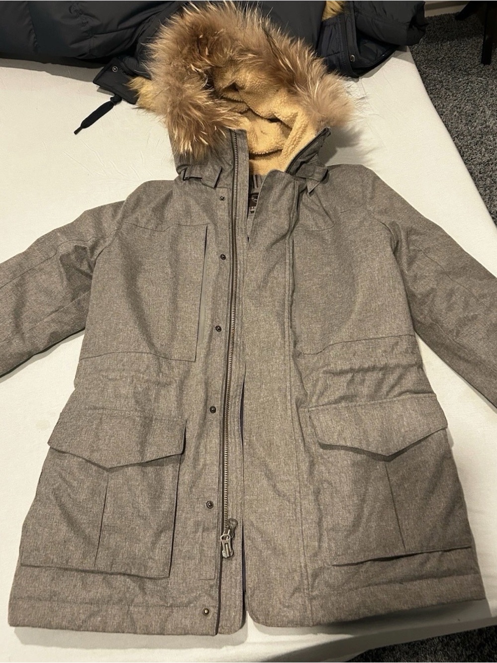 Men’s M Black Brown 1826 Grey Winter Parka - Raccoon Fur Hood - Great Condition - Picture 1 of 6